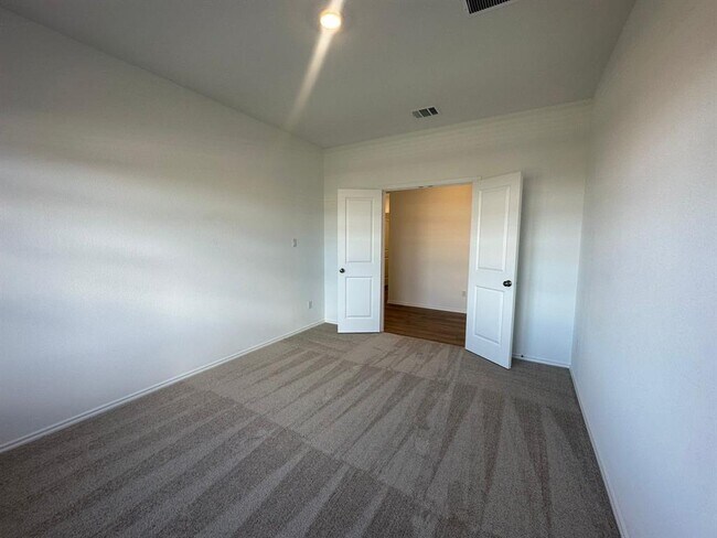 Building Photo - 4116 Home Pl Rd