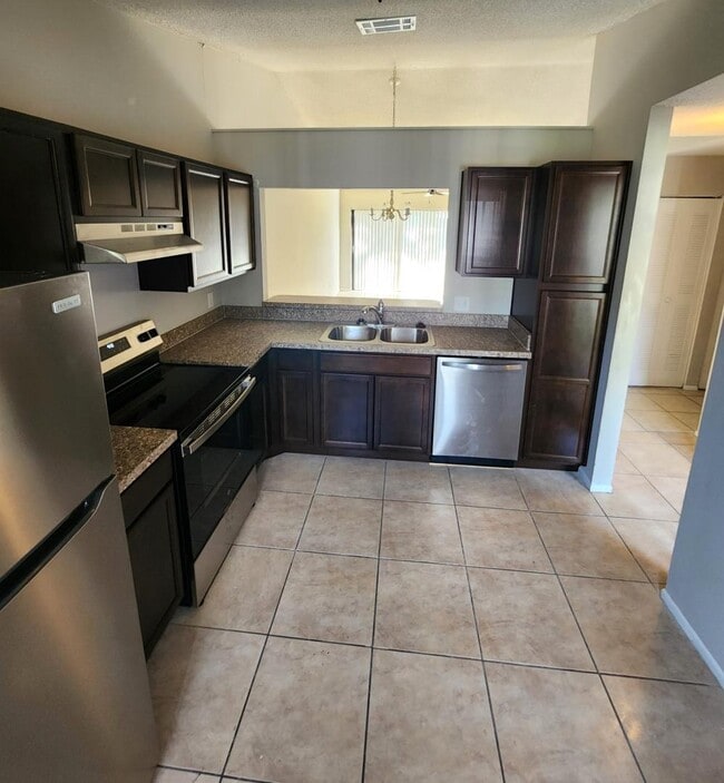 Building Photo - 2913 Prince Oak Ct