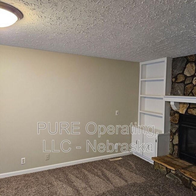 Building Photo - 3341 S 89th St