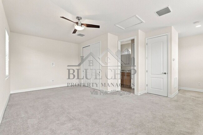 Building Photo - 10449 Henbury St