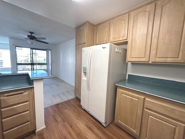 Building Photo - Spacious 3BD/2BA Condo in Mission Greens -...