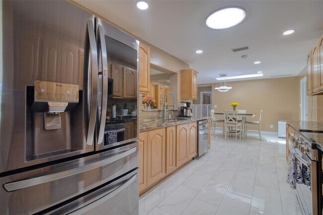 Building Photo - 2315 Minneola Rd