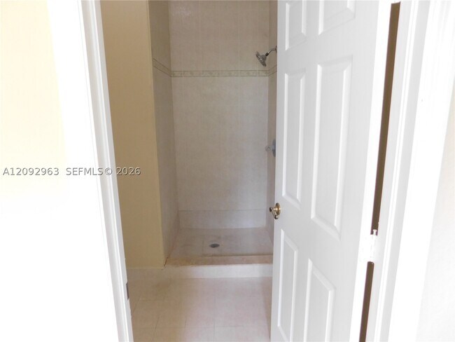 Building Photo - 21800 SW 184th Ave