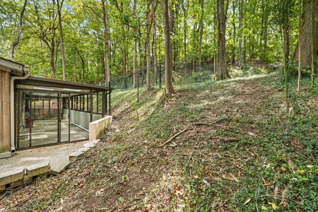 Building Photo - 5729 Stoneway Trail
