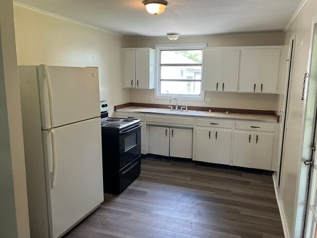 Primary Photo - Cute 2BR/1BA Zephyrhills Duplex NO APPLICATION FEE!