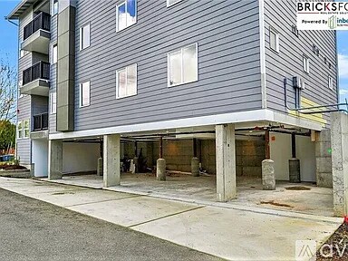 Building Photo - Welcome Home to Your Perfect Sanctuary in Monroe