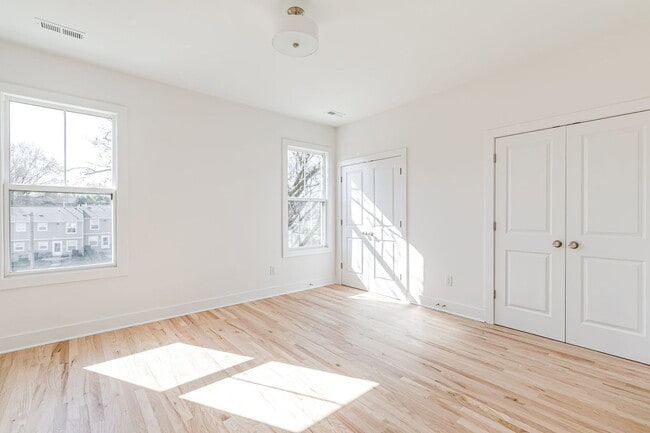 Building Photo - 2224 Perry St