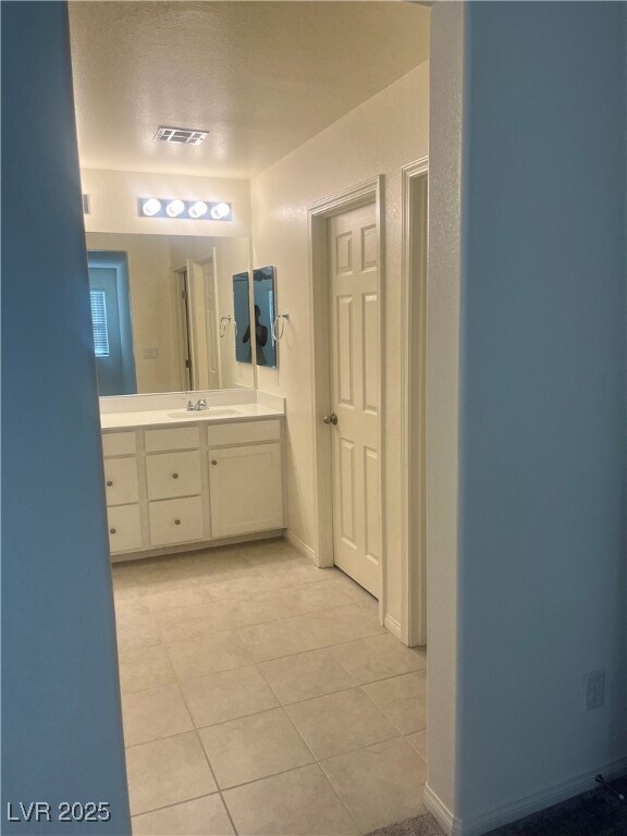 Building Photo - 10106 W Meranto Ave