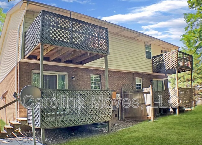 Building Photo - 8 St Mark Rd