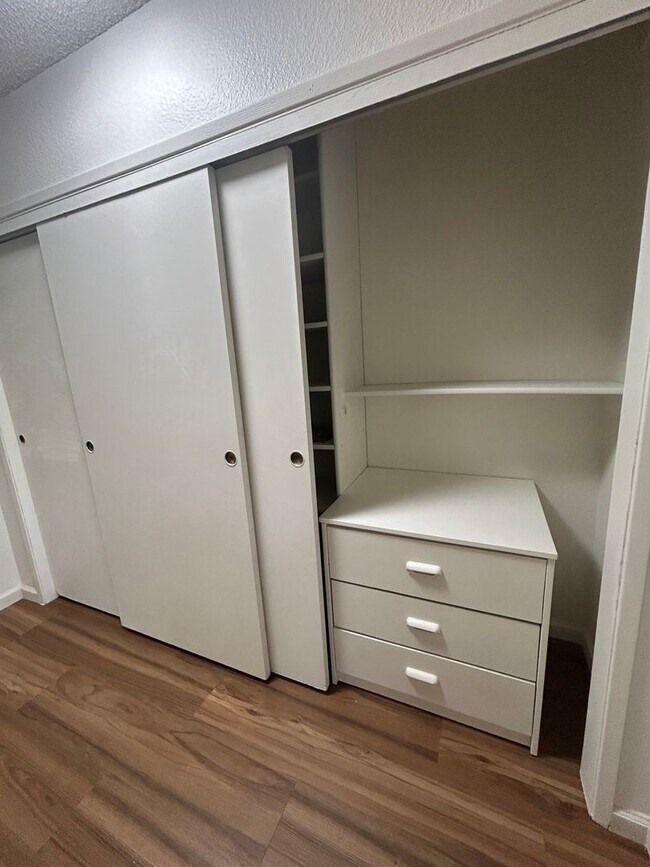 Building Photo - Available on 05/05/26, 1170 sq ft, 3 Bedrooms, 1.5 Baths, 2 Assigned Parking at Palehua Hale in M...