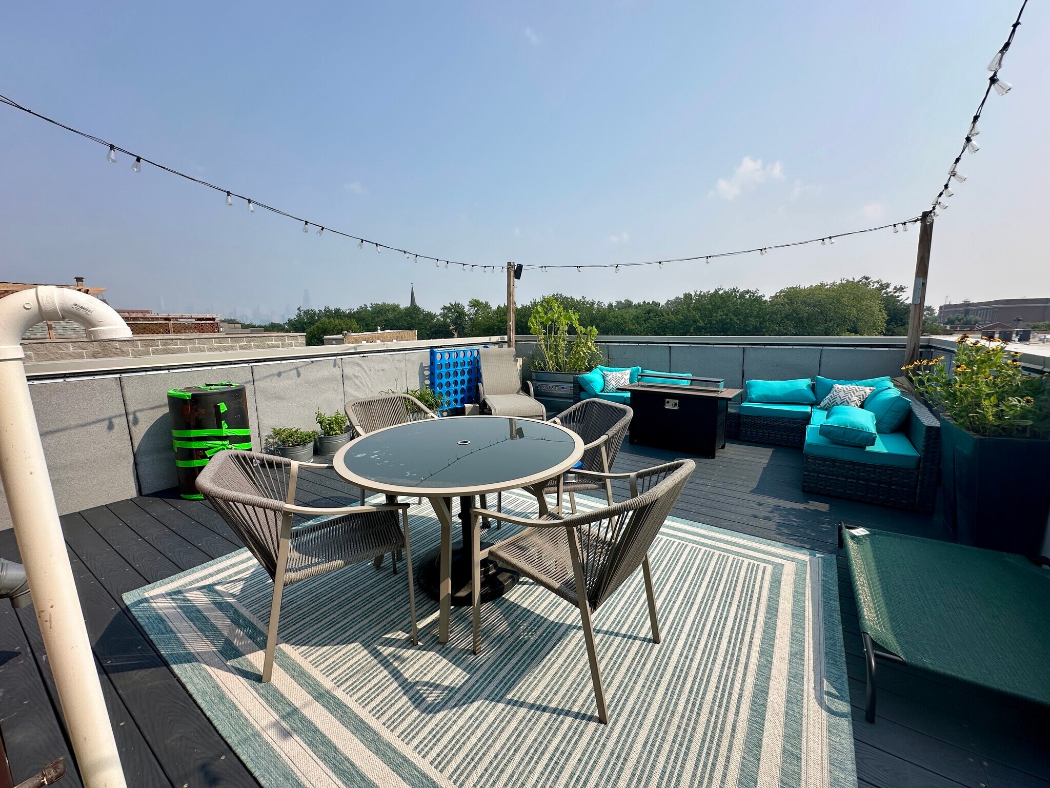 Roof top deck with great views of skyline (on non-foggy days) - 2651 W Haddon Ave