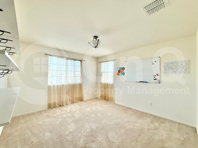 Building Photo - 218 N 109th Dr