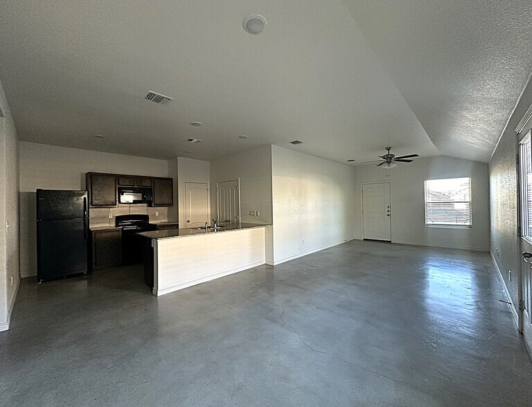 Building Photo - 6002 Harriet Tubman Ave