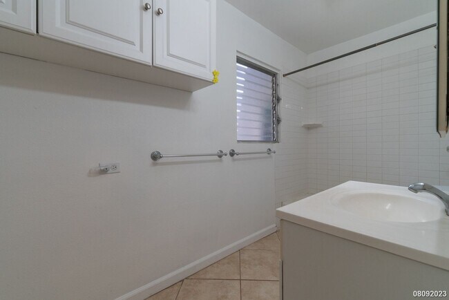 Building Photo - SF 4BR/2BA/2car garage home w/inground swimming pool in Ewa Beach