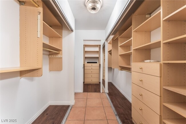 Building Photo - 3111 Bel Air Dr