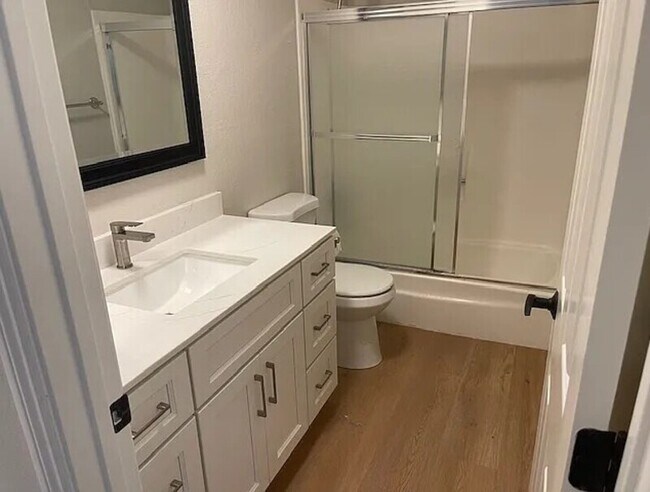 Building Photo - 4260 Clayton Rd