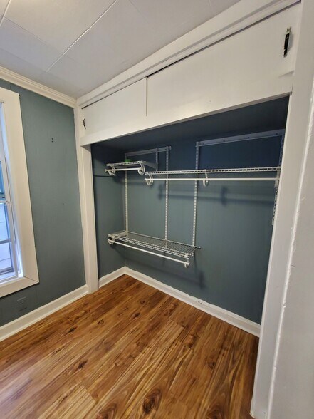 Second Bedroom - 834 N Greenview Ave