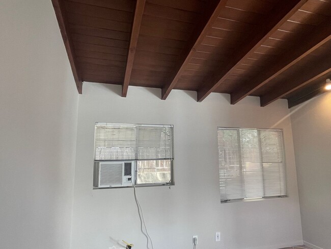 Building Photo - 4448-4450 Avocado St