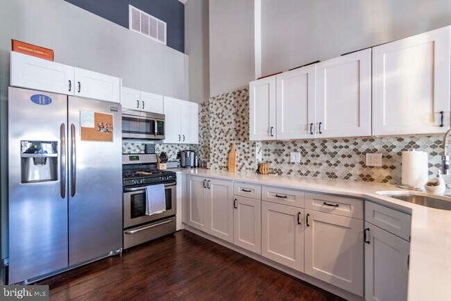 Building Photo - 19 N 3rd St