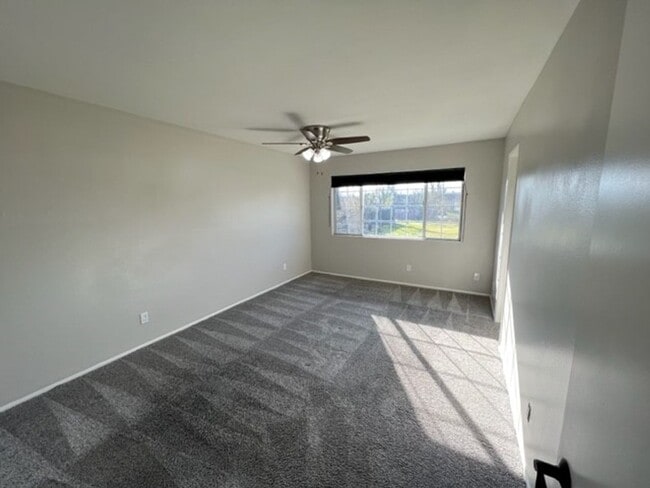 Building Photo - Coming Soon! Beautiful 3 Bedroom + 1.5 Bath Townhouse in highly desirable Briarcliffe community!