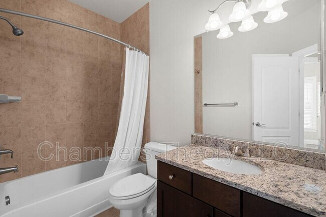 Building Photo - 415 N Upton Ct