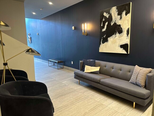 Building Photo - 1238 Sutter St