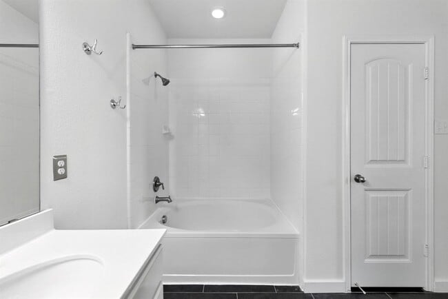 Building Photo - 173 Apricot Dr