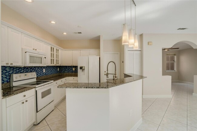 Building Photo - 4882 NW 108th Psge