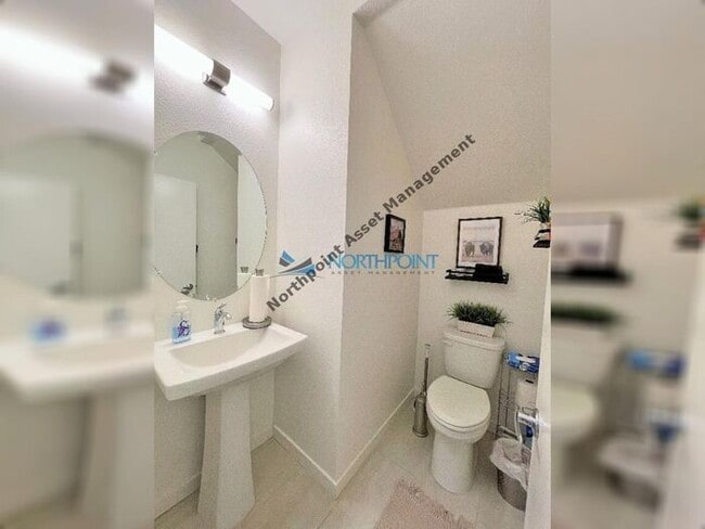 Building Photo - 2BR/2.5BA Condo w/ A/C + In-Unit W/D in The Mill at Broadway