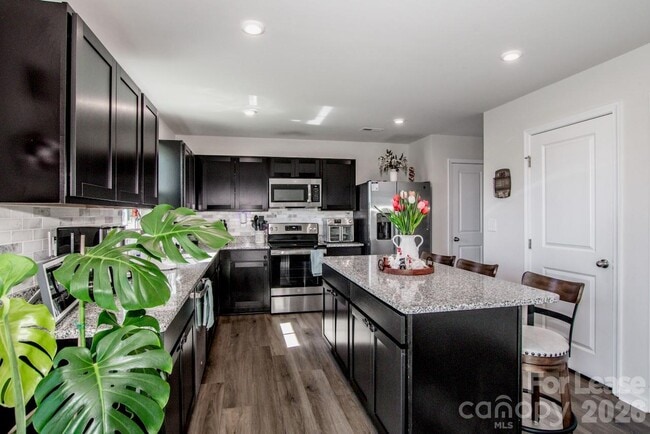 Building Photo - 177 Crownpiece St