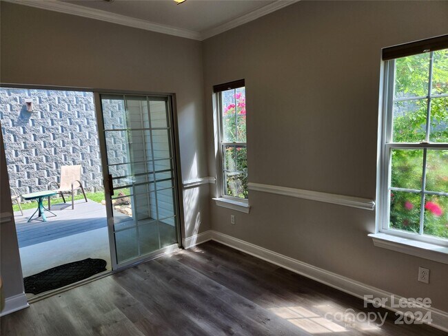 Building Photo - 2434 Ryerson Ct