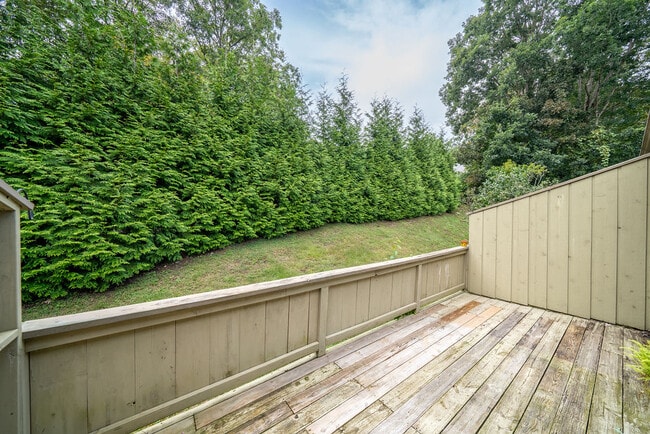 Building Photo - 32 Saginaw Trail