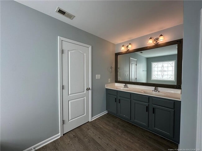 Building Photo - 512 Pecan Grove Loop