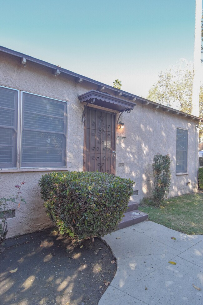 Building Photo - 4347 8th Ave