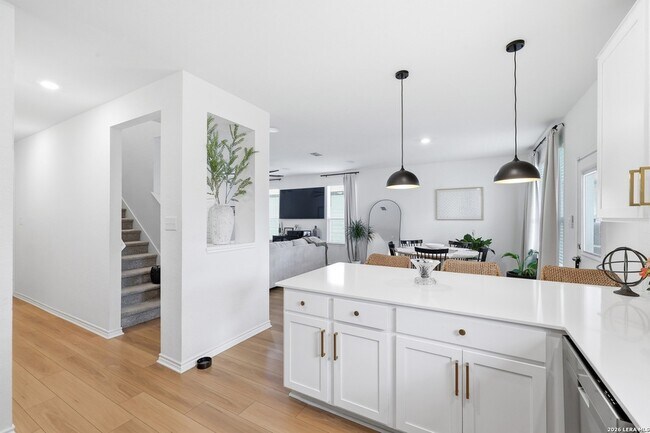 Building Photo - 14454 Calaveras Cv