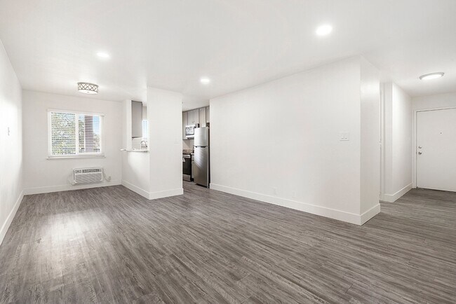 Building Photo - Spring Ridge Apartments