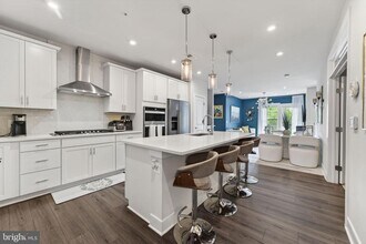 Building Photo - 102 St Ives Pl