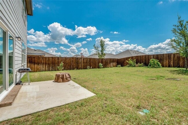 Building Photo - AVAILABLE NOW - Spacious 3-Bedroom Home in Monticello Park – 2 Living Areas, Granite Counters & L...