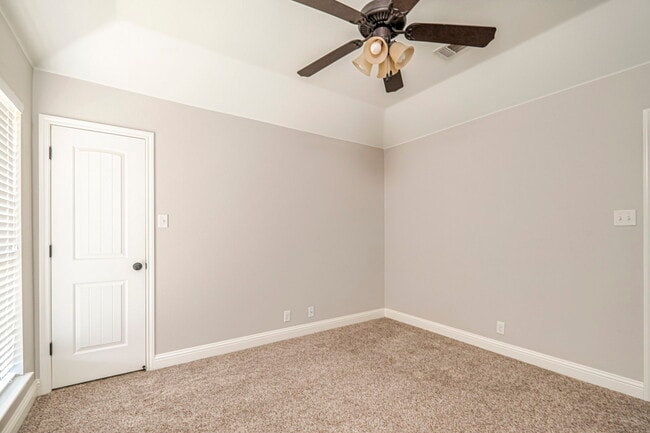 Building Photo - 2903 Savoy Pl