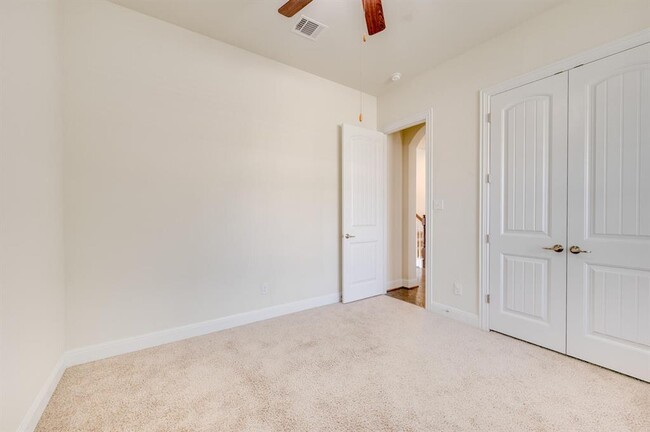 Building Photo - 845 Richardson Ln