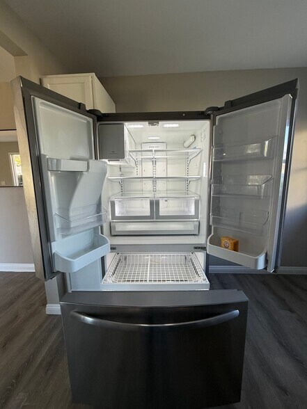 Double door refrigerator with lower freezer - 1954 Misty Cir