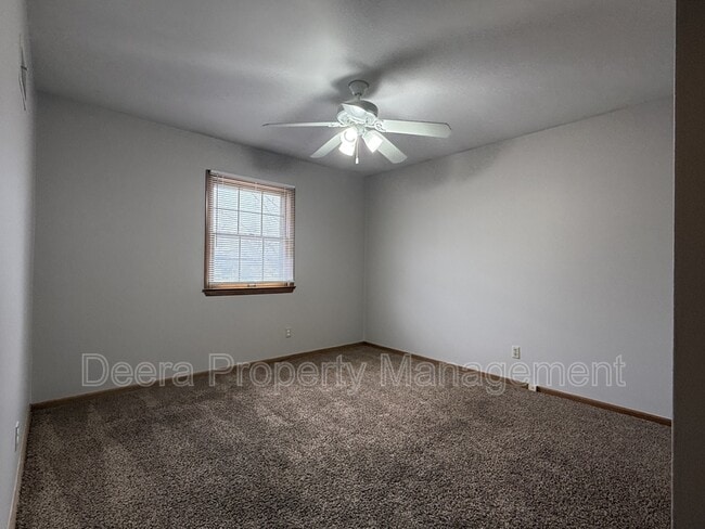 Building Photo - 8424 Travis Ln