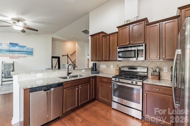 Building Photo - 5826 Castlecove Rd