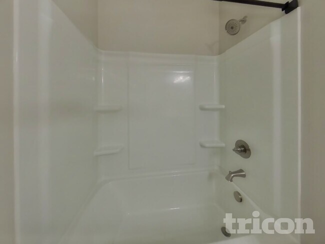 Building Photo - 571 Faye Aly