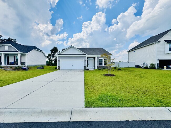 Building Photo - 464 Honeyhill Lp