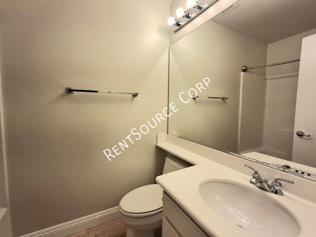 Building Photo - 22900 Cheyenne Dr