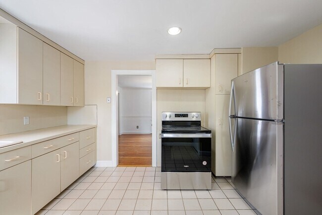 Building Photo - 159 Payson Rd
