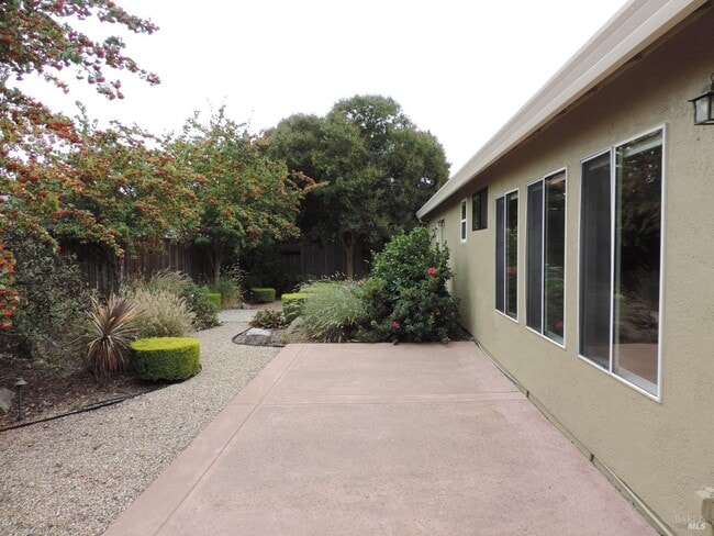 Building Photo - 4150 Manchester Dr