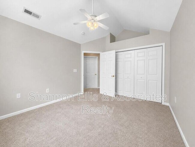 Building Photo - 3057 Orchard Ridge Cir