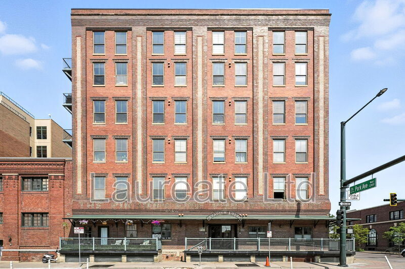 Building Photo - 2261 Blake St